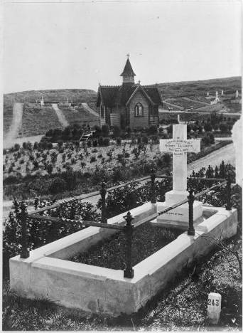 The Jewish Chapel is prominent in the barren surrounds of Karori Cemetery, c.1902. National Library reference: Grave of Henry Elliott, and chapel, Karori Cemetery, Wellington. Ref: 1/2-002383-F. Alexander Turnbull Library, Wellington, New Zealand. http://natlib.govt.nz/records/23082249