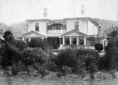 Chesney Wold, Karori Road, ca 1901. Karori Historical Society : Photographs. Ref: PAColl-5277-1-11. Alexander Turnbull Library, Wellington, New Zealand. http://natlib.govt.nz/records/23070805