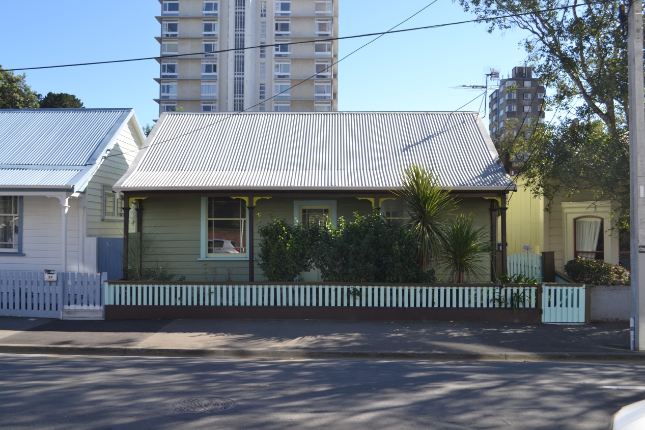 32 Aro Street (Image: Charles Collins, 2015)