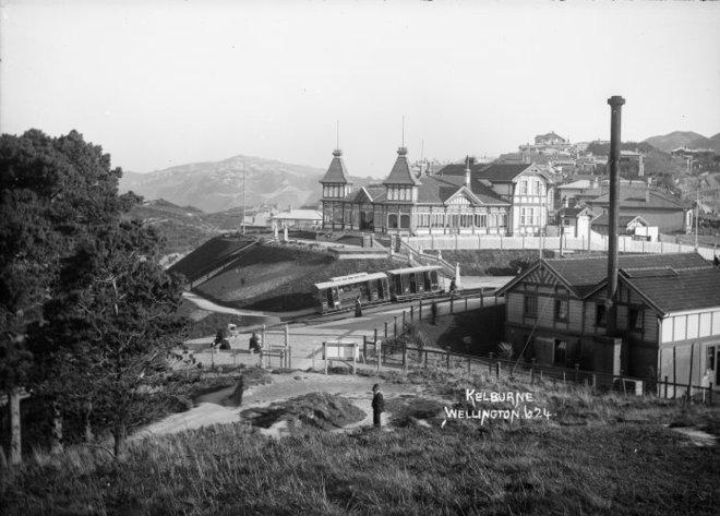 Cable car, power house and Kelburn Tea Kiosk, Kelburn, Wellington. Price, William Archer, 1866-1948 :Collection of post card negatives. Ref: 1/2-001613-G. Alexander Turnbull Library, Wellington, New Zealand. http://natlib.govt.nz/records/22733242