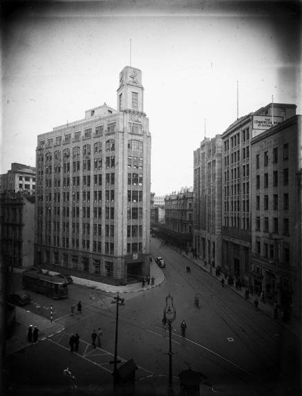 Mutual Life & Citizens Assurance Company Building, corner of Lambton Quay and Hunter Street, Wellington. Raine, William Hall, 1892-1955 :Negatives of New Zealand towns and scenery, and Fiji. Ref: 1/1-021748-G. Alexander Turnbull Library, Wellington, New Zealand. http://natlib.govt.nz/records/23075006