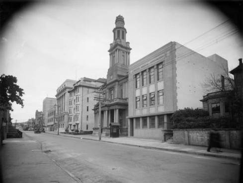 View of St-Andrew's-on-the-Terrace, and surrounding buildings, Wellington. Raine, William Hall, 1892-1955 :Negatives of New Zealand towns and scenery, and Fiji. Ref: 1/1-018030-G. Alexander Turnbull Library, Wellington, New Zealand. http://natlib.govt.nz/records/22676878